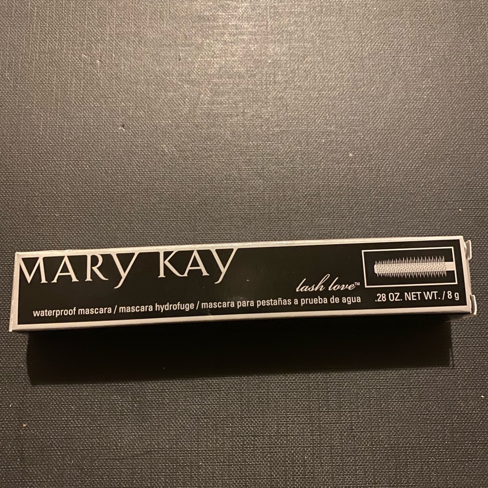 Mary Kay Lash Love Waterproof Mascara ( I ❤️black)